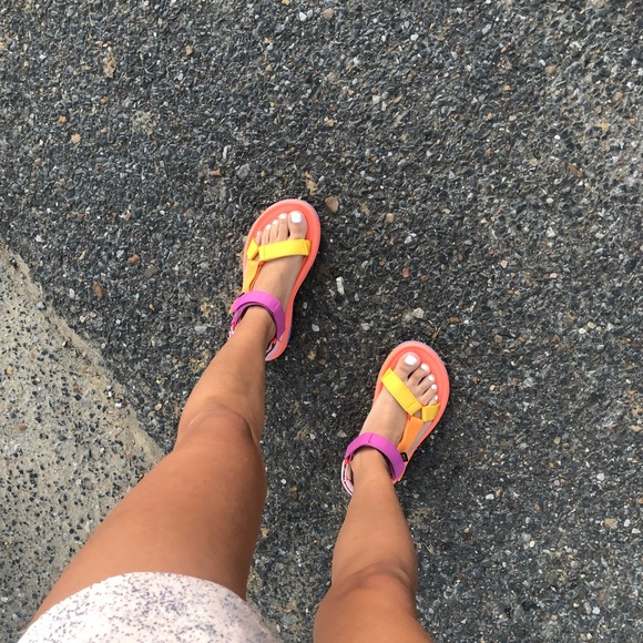 Teva x Outdoor Voices Hurricane XLT2 Sandals - Picture 2 of 14